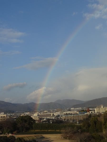 岡山城の展望階から虹が見えた