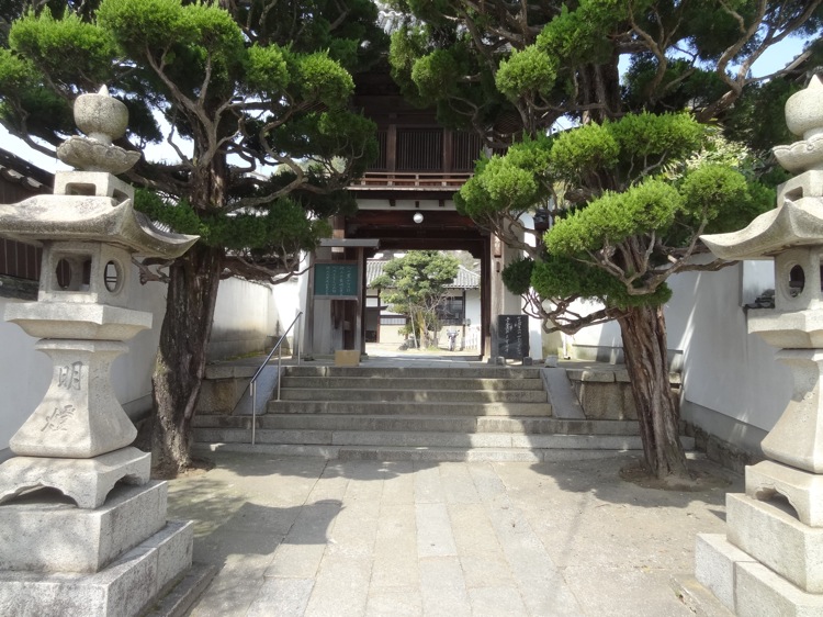 尾道 天寧寺の入り口
