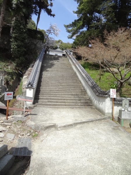 西国寺へ続く階段