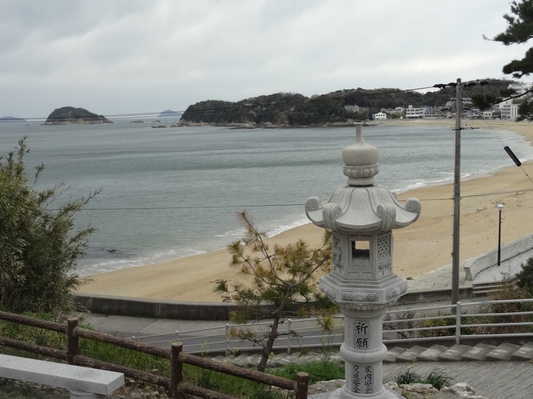 松寿寺から見下ろす前浜