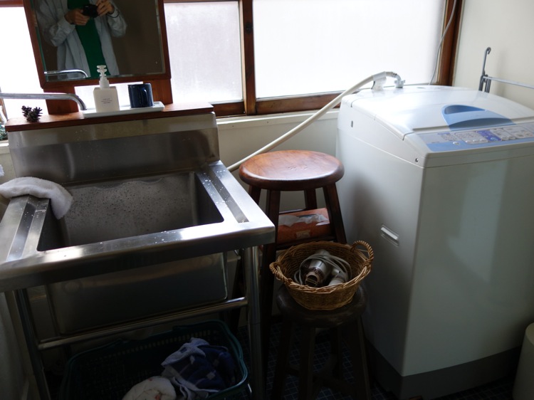 箱根ねんねこや 洗面台と洗濯機
