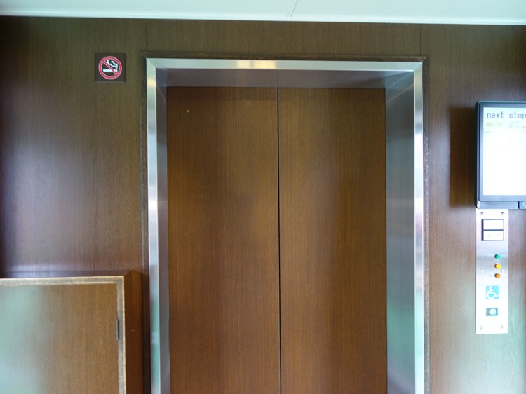 箱根海賊船にエレベーターがある