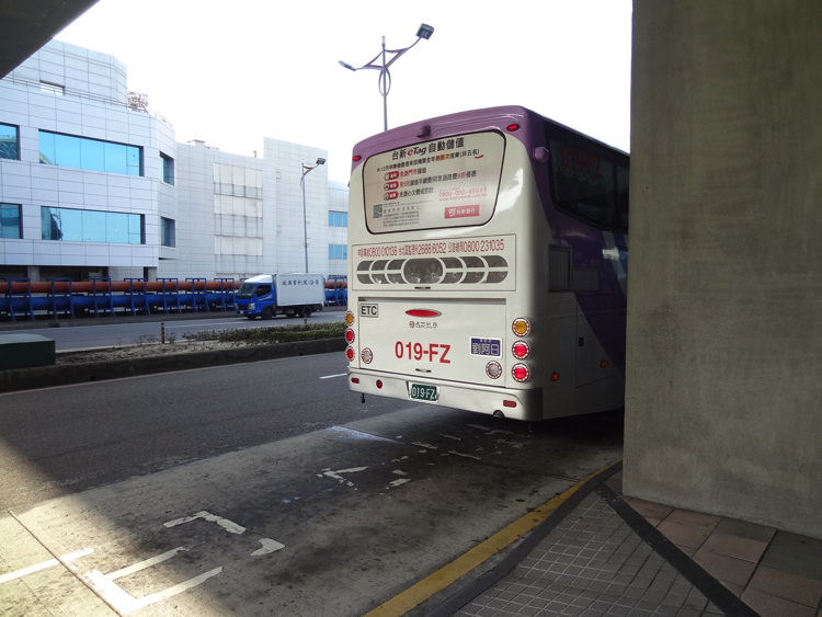台湾桃園空港のバス