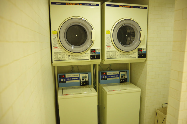 ゲストハウスわさび大阪 Bed and Libraryの洗濯機