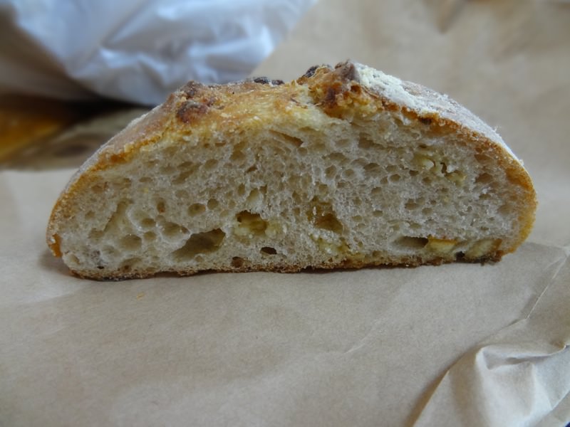 タルマーリーで買ったパン