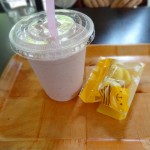 祖谷のかずら橋近くのカフェ「森のくまさん」のいちごスムージーが超美味しかった！