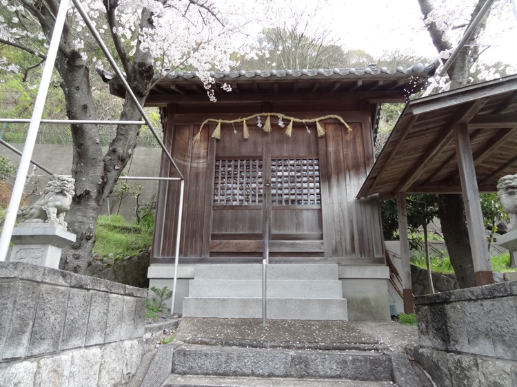 津島神社のお堂