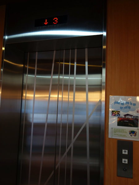 ゲストハウスWASABIのエレベーター